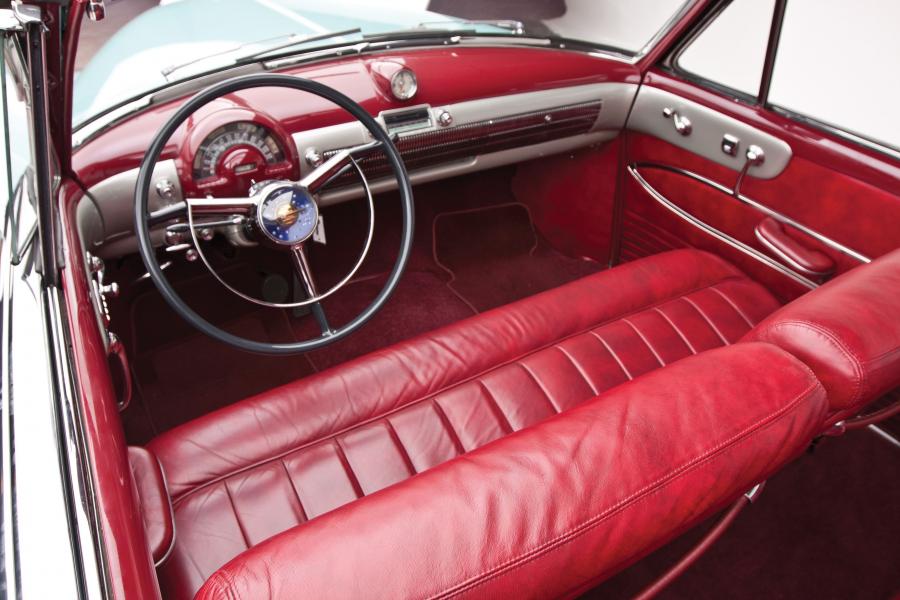  Oldsmobile 98 Convertible 1951 года  (фото 17 из 19)